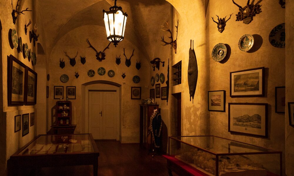 Rodové muzeum po setmění