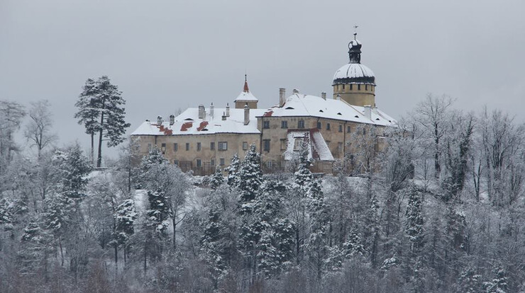 Pohled na hrad od JV