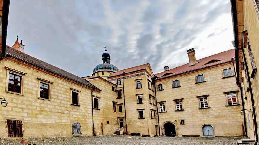 Velké nádvoří